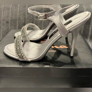 Nina Shoes NY Satin Silver Embellished Strappy Heels NIB